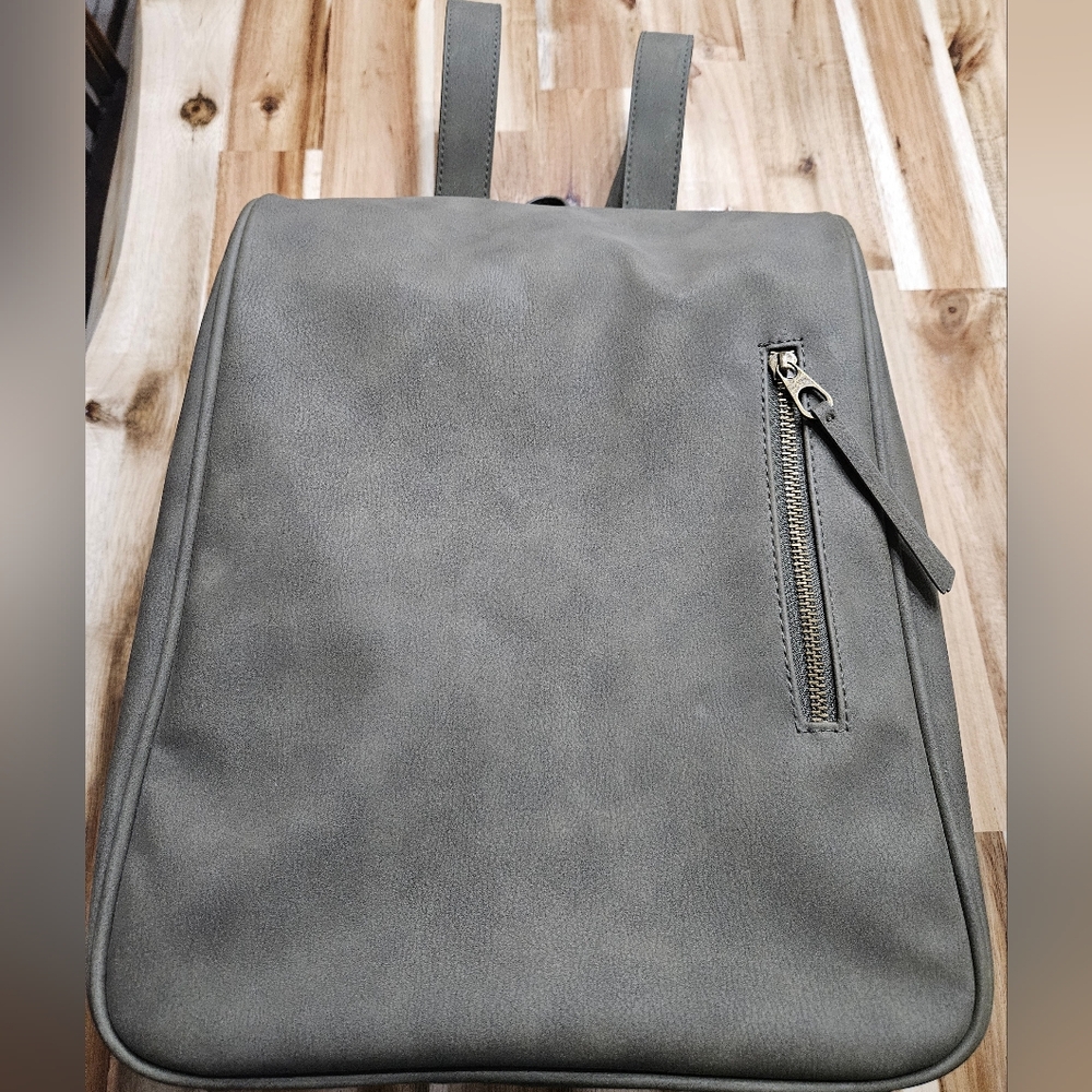 Universal Thread olive green backpack purse